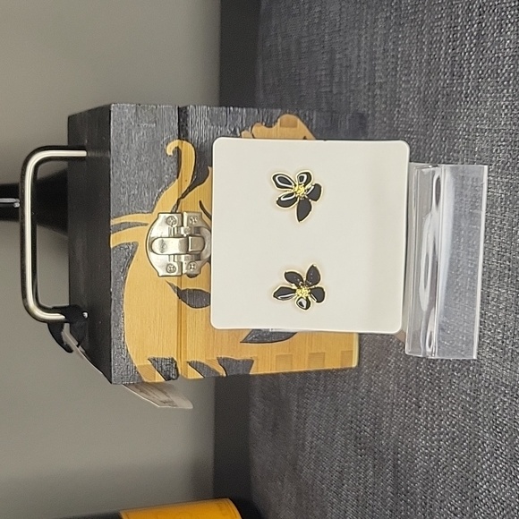 J. Crew Jewelry - Brooklyn Blossom earrings